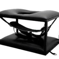 Chaise BDSM banc rembourré avec un trou central, plateau bas rembourré pour un meilleur confort