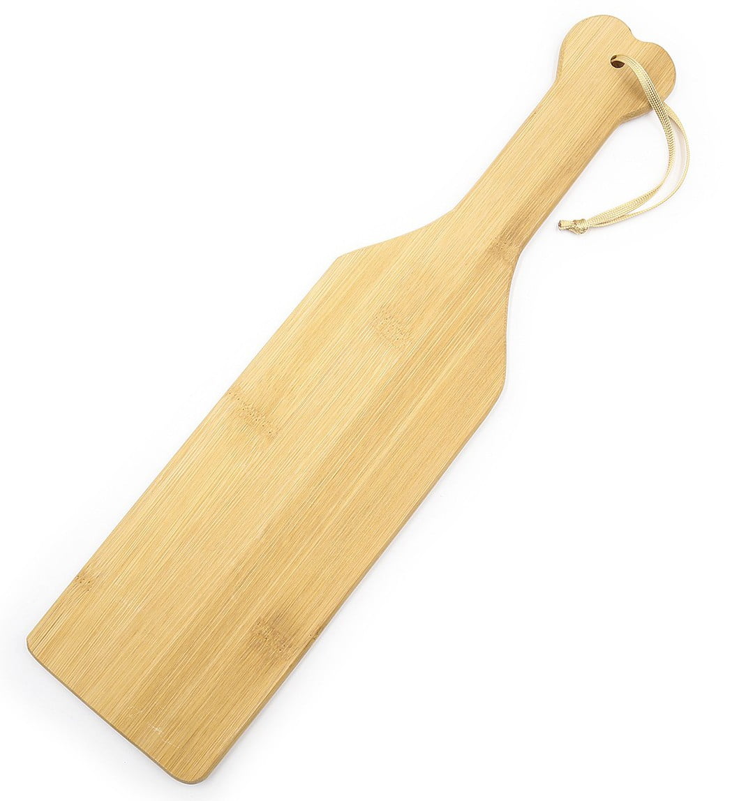 Ce paddle en bambou est idéal pour les moments de soumission. Il permet de taper les fesses