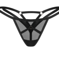 String en maille lisse de qualité supérieure. Les lanières entrecroisées à l’avant, élégamment reliées à un détail décoratif