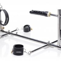 Cette armature en métal est idéale pour laisser le ou la partenaire en position Doggy style